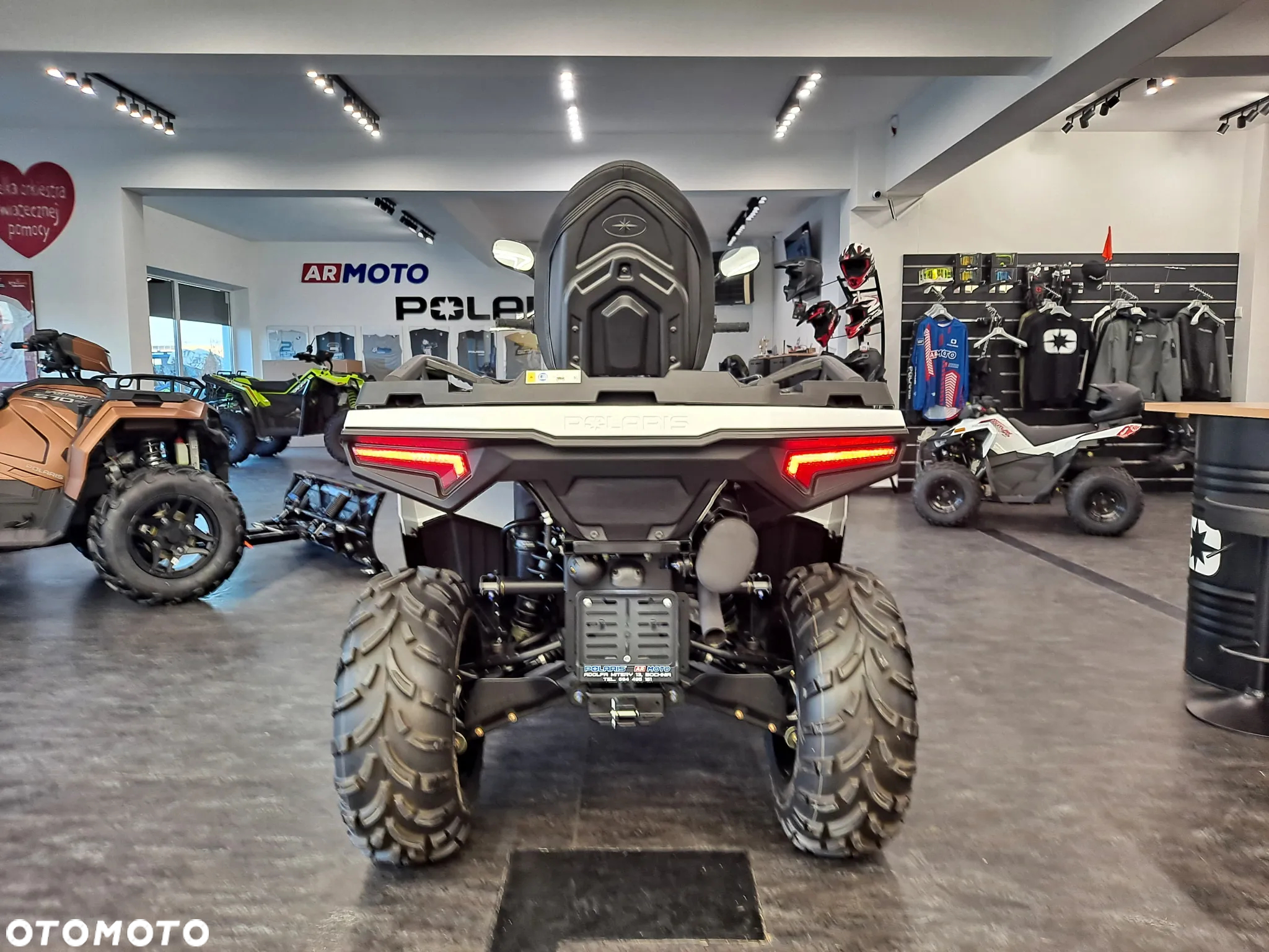 Polaris Sportsman - 18