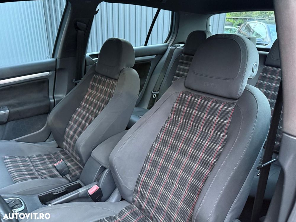 Volkswagen Golf - 7