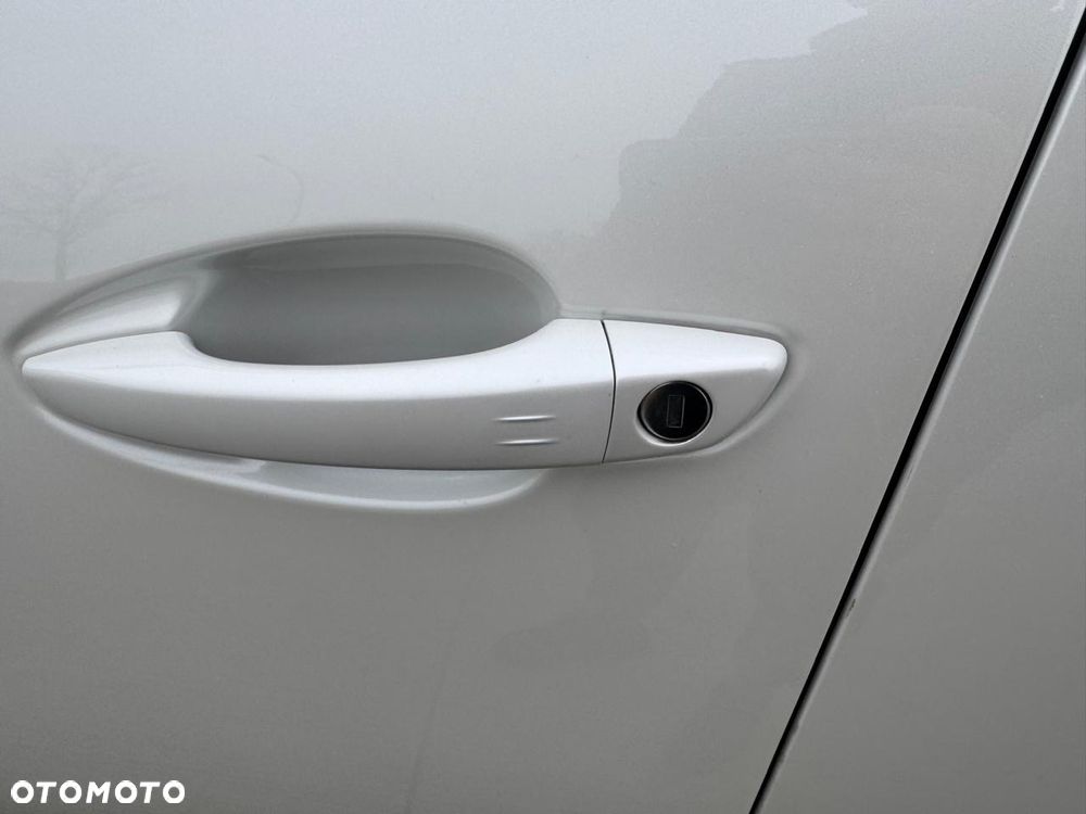 Peugeot 3008 2.0 BlueHDi GT S&S EAT8 - 20