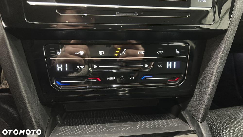 Volkswagen Passat - 22