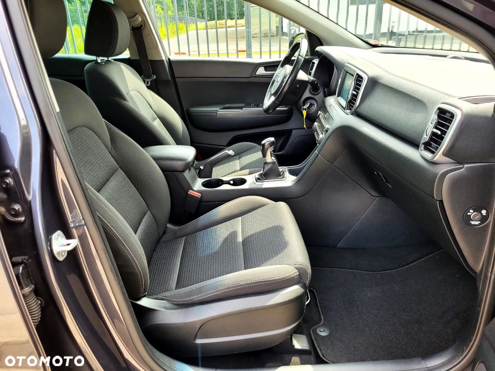 Kia Sportage 1.6 GDI Black Edition 2WD - 24