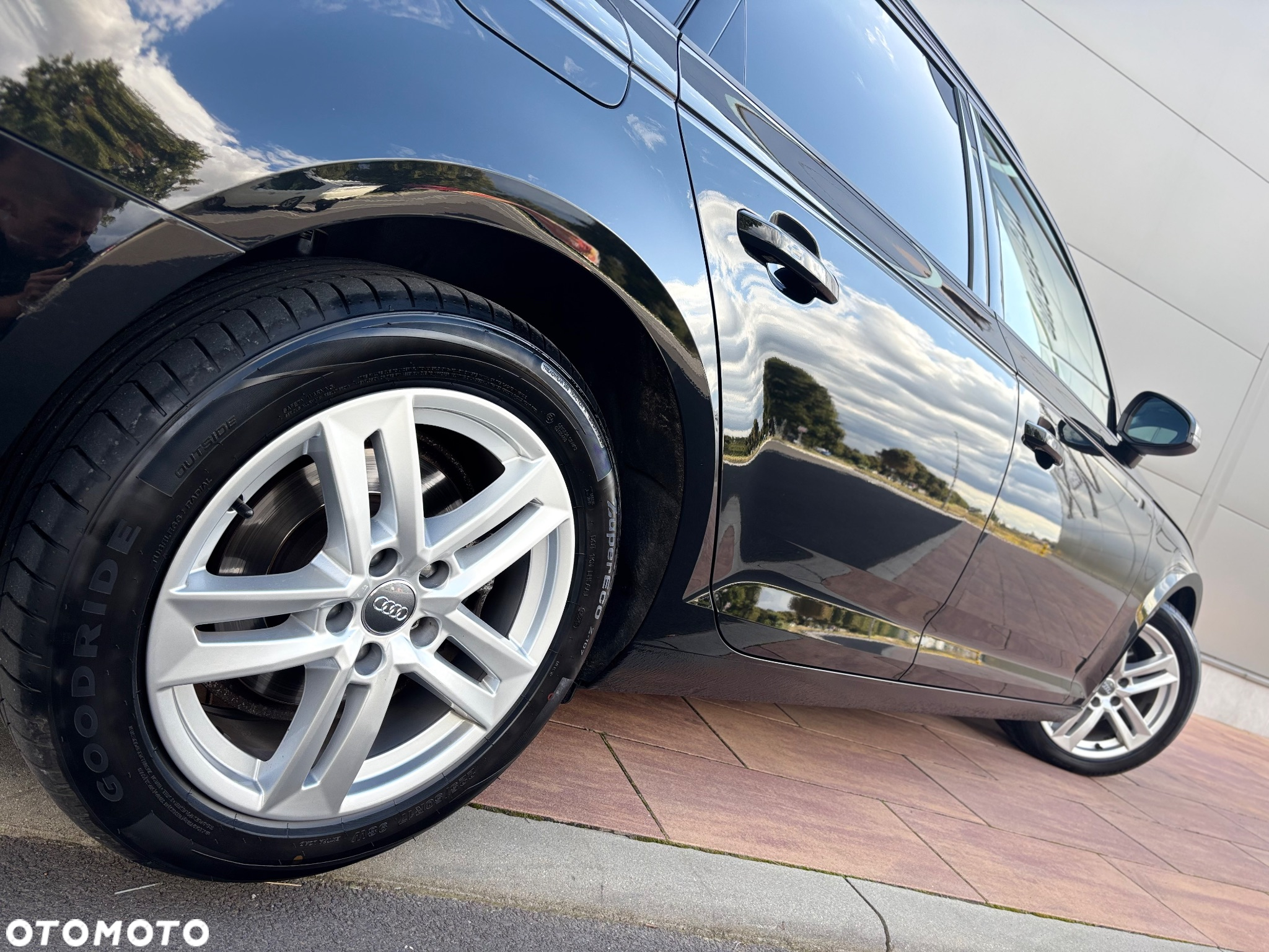 Audi A4 2.0 TDI Design S tronic - 28