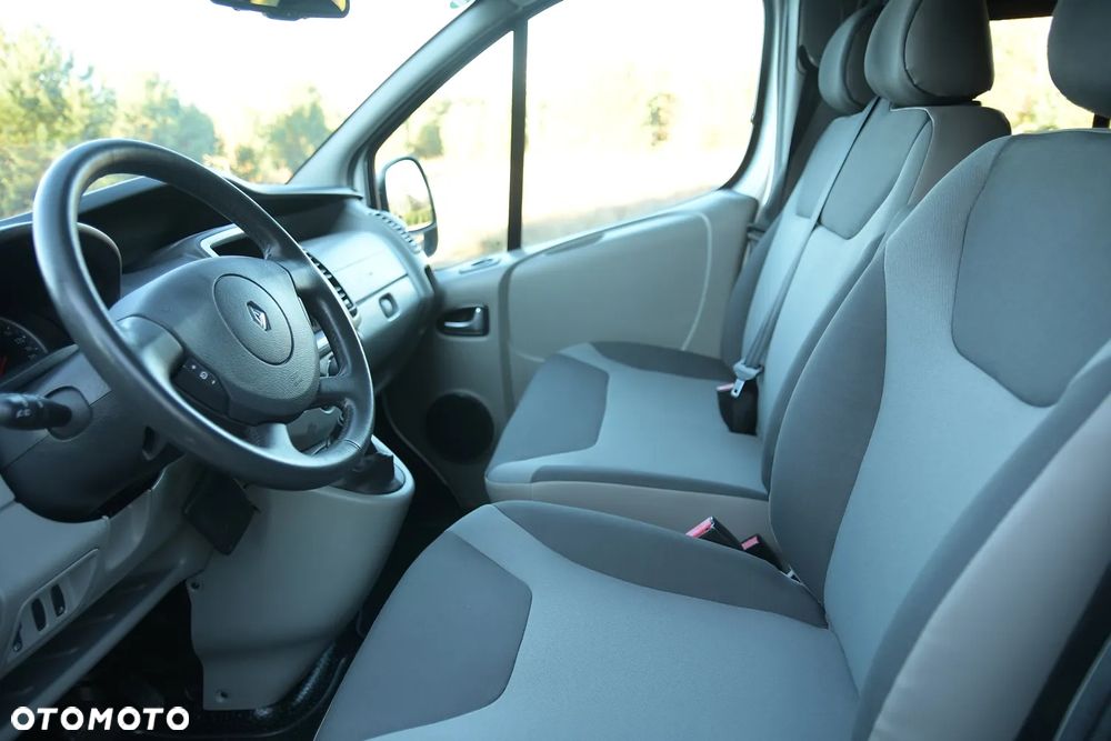 Renault Trafic - 23