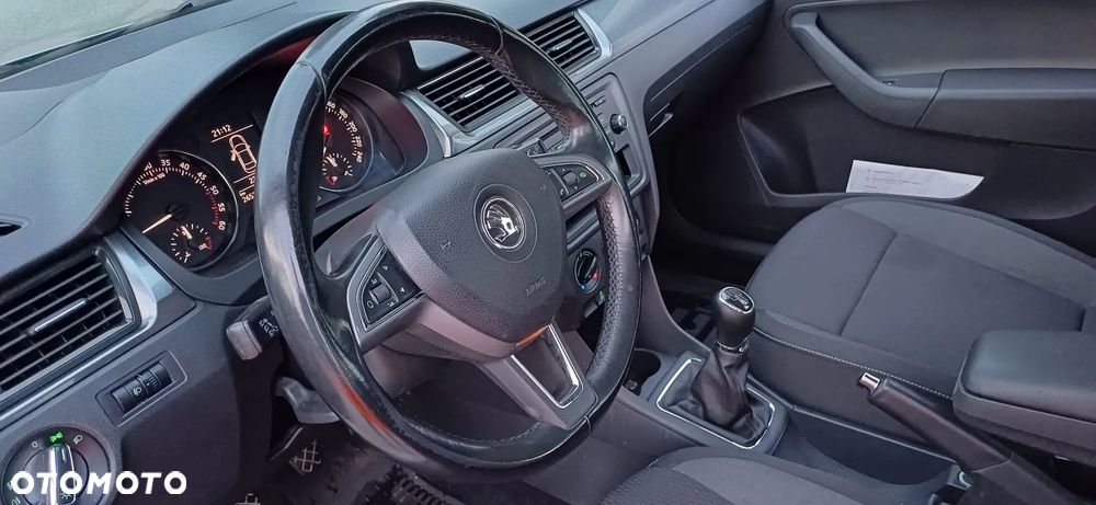 Skoda RAPID Spb 1.6 TDI DPF Elegance - 15