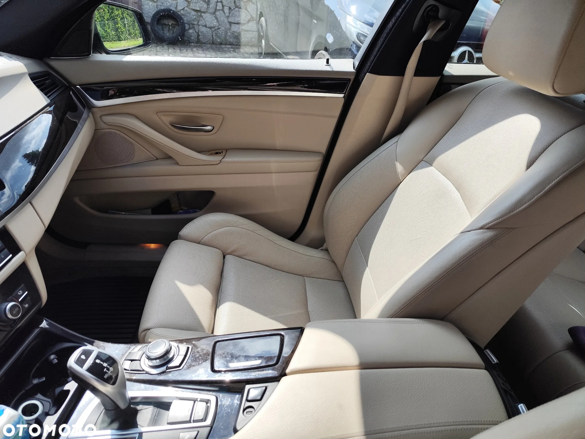 BMW Seria 5 530d Touring - 16