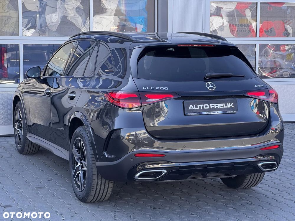 Mercedes-Benz GLC 200 4Matic 9G-TRONIC AMG Line Advanced - 12