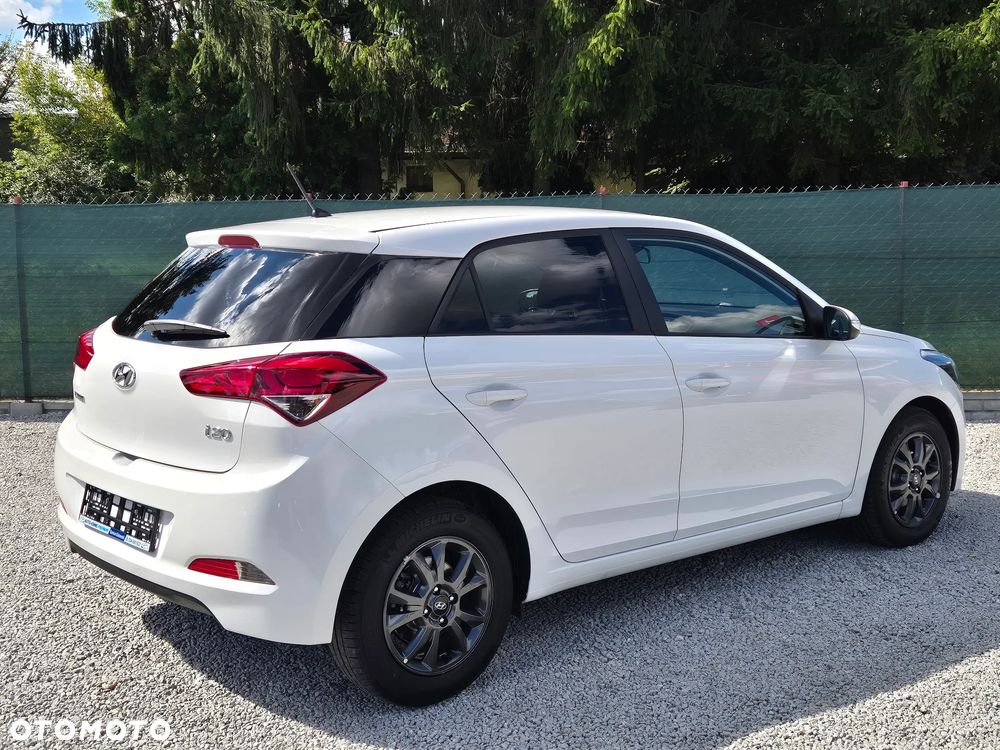 Hyundai i20 1.2 Passion - 16