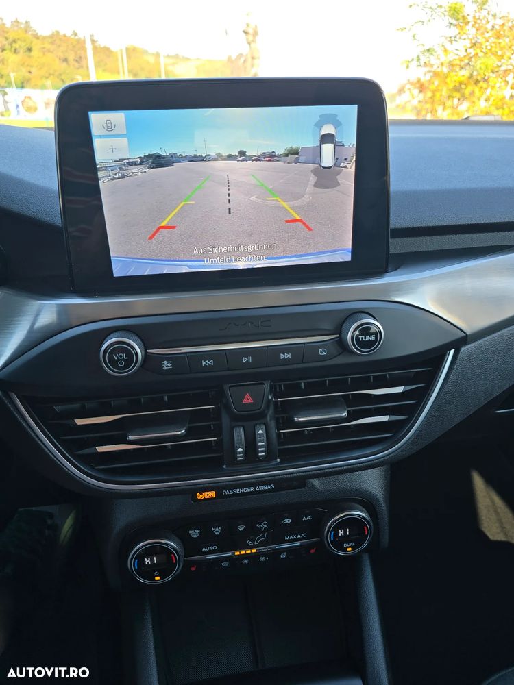 Ford Focus - 12