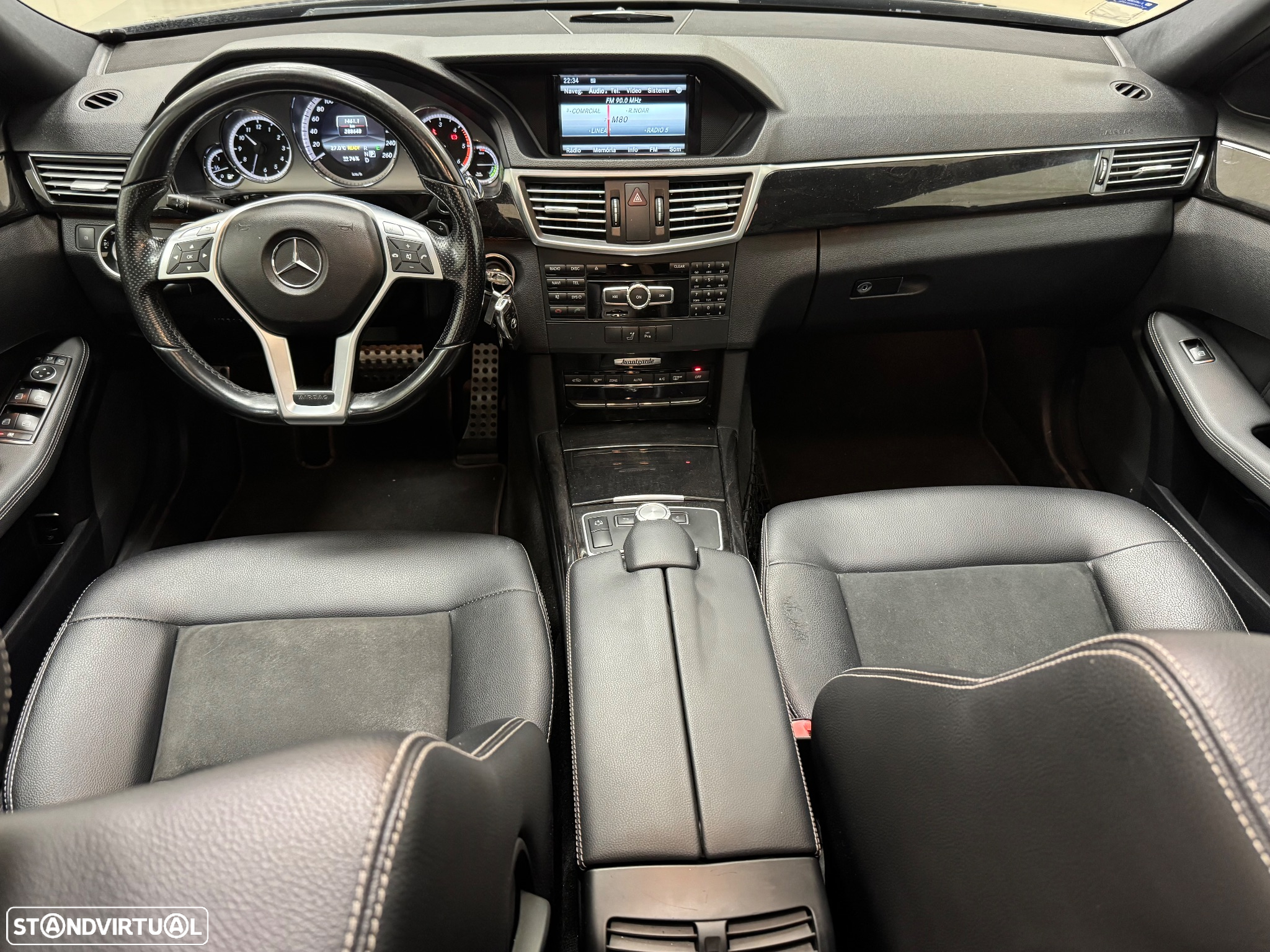 Mercedes-Benz E 300 Bluetec Hybrid Avantgarde - 23
