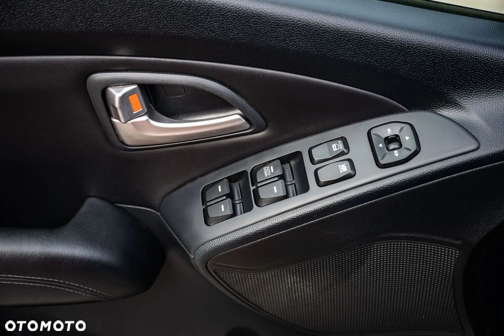 Hyundai ix35 1.6 2WD UEFA EURO 2012 Edition - 24