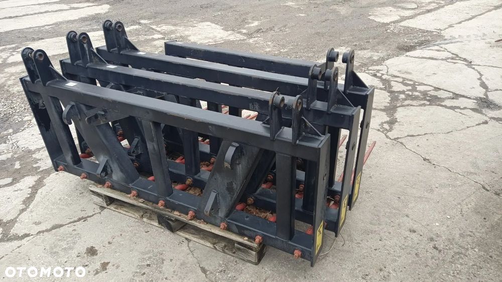 Inny Wycinak do kiszonki 1,75m Kellfri dwa siłowniki, Krokodyl 1,4; 1,6; 1,8; 2,0m Metal-Fach / Euromasz, Łyżka chwytakowa-Łyżko krokodyl, Łyżka materiałó sypkich 1,6; 1,8; 2,0; 2,2; 2,4m Metal-Fach / Pronar, Chwytak Bel, Chwytak do obornika, widły do obornika - 22