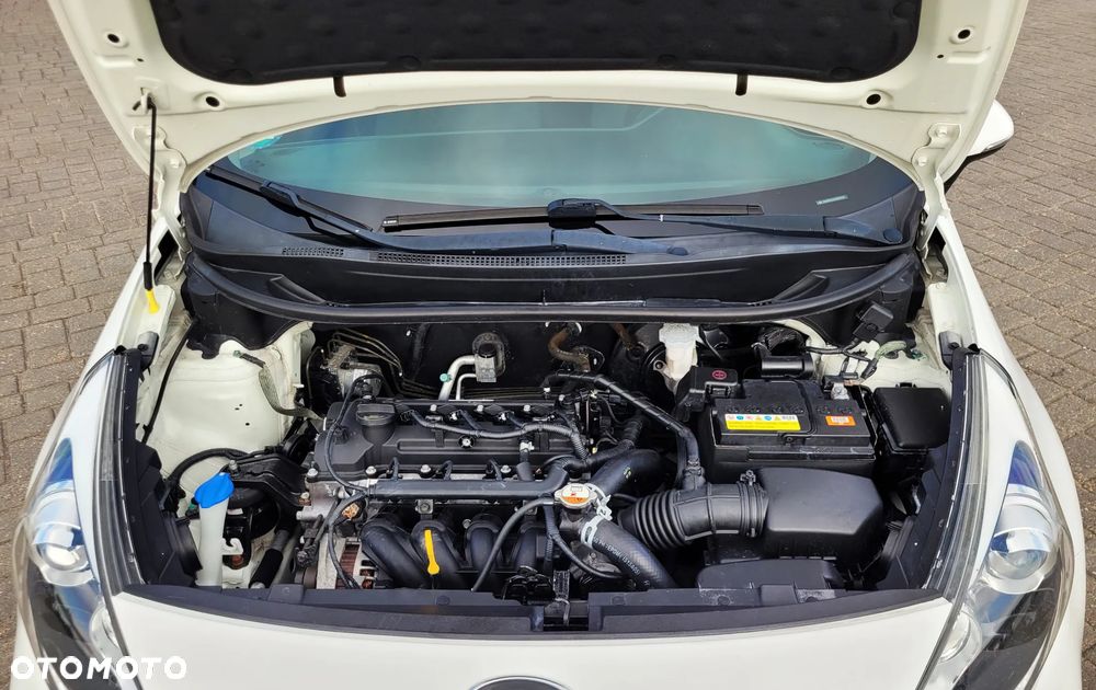 Kia Rio - 32