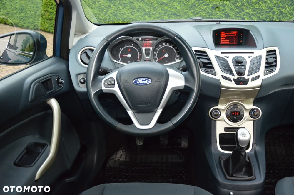 Ford Fiesta 1.6 Ghia EU5 - 16