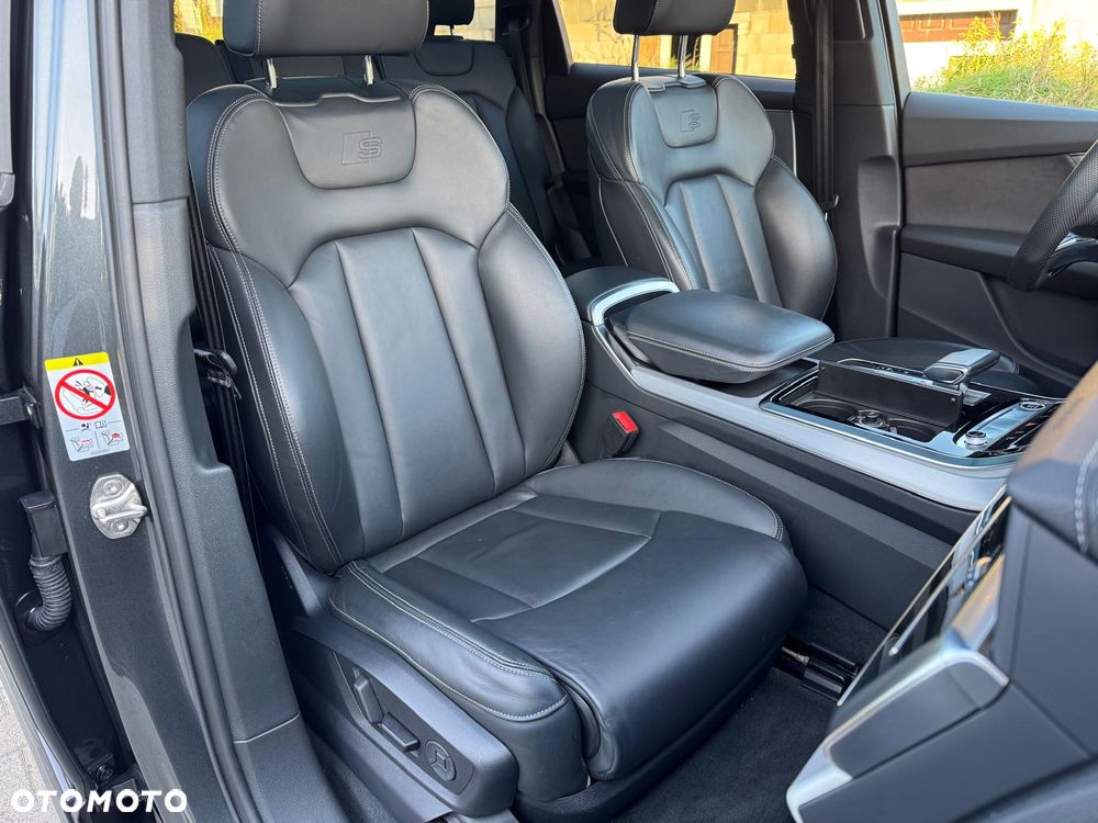 Audi Q7 55 TFSI e quattro tiptronic S line - 24