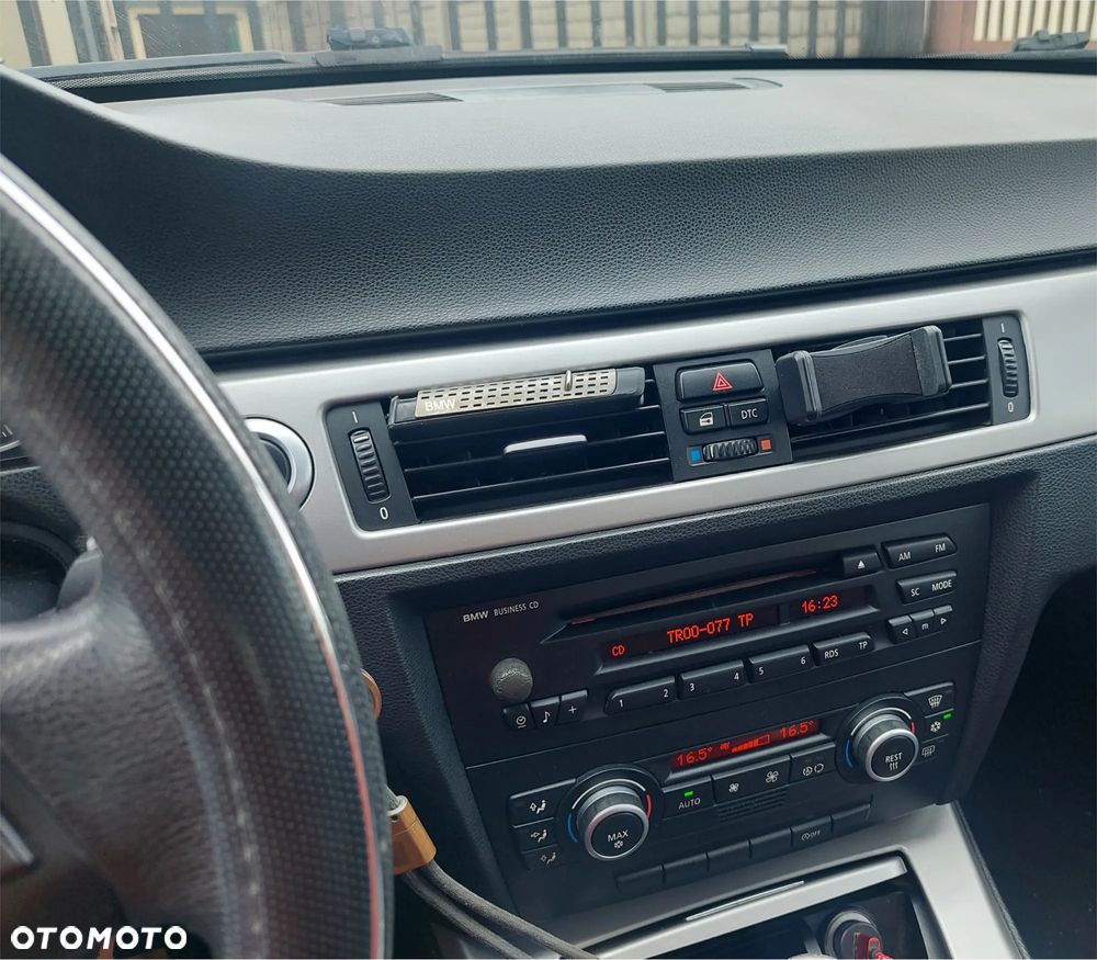 BMW Seria 3 318d - 3