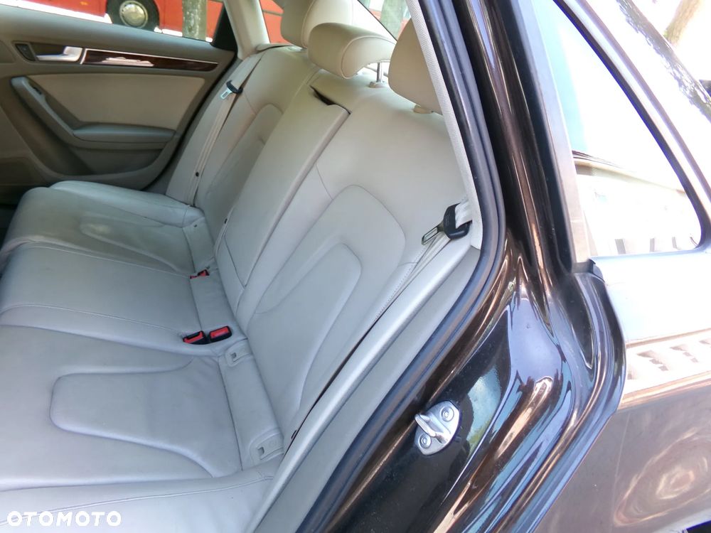 Audi A4 Limousine 2.0 TFSI quattro S tronic Attraction - 5