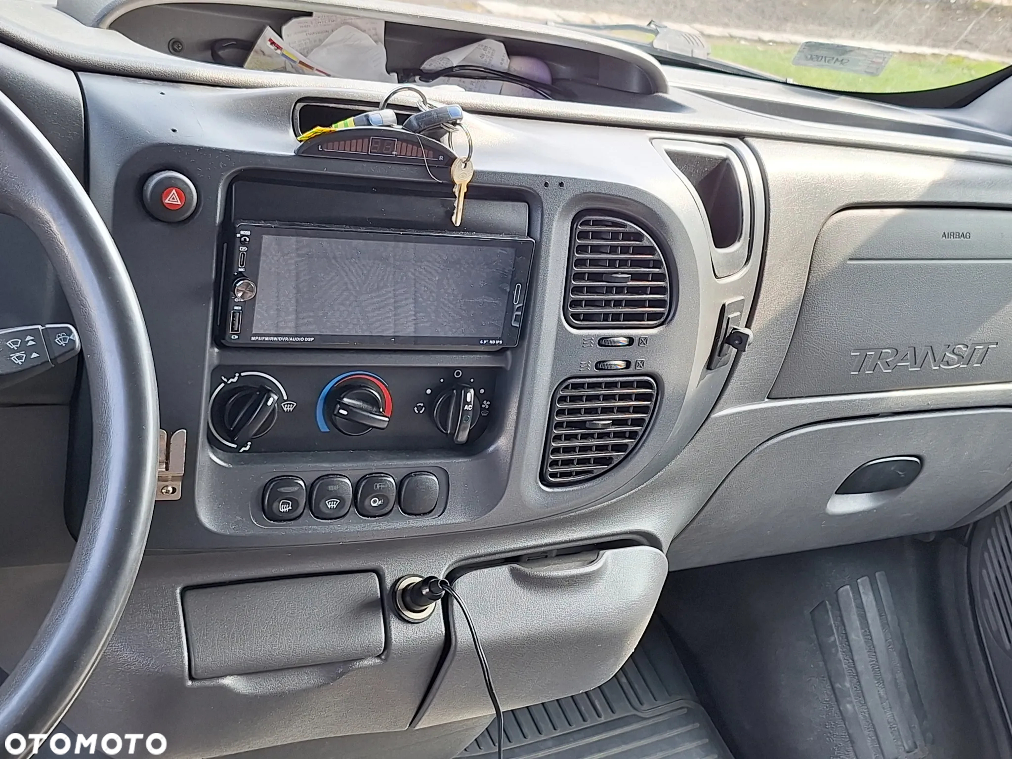 Ford Transit - 11