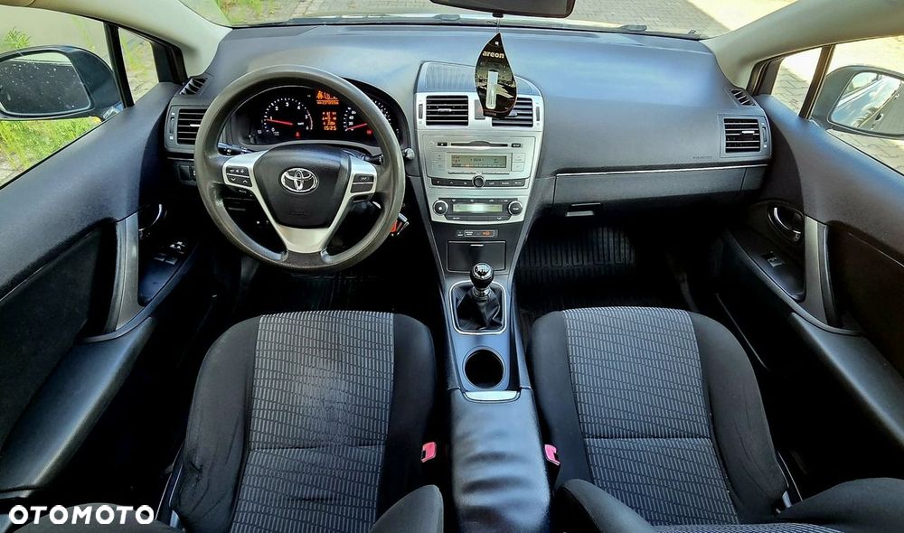 Toyota Avensis 2.0 D-4D Sol - 18