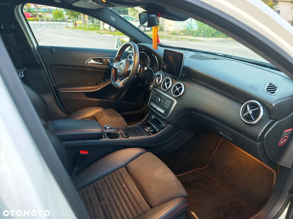 Mercedes-Benz Klasa A 220 4-Matic AMG Line - 11