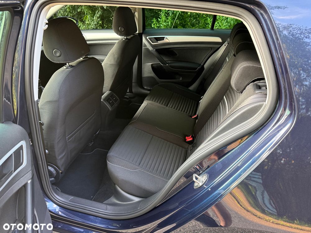 Volkswagen Golf 2.0 BlueTDI Cup - 27