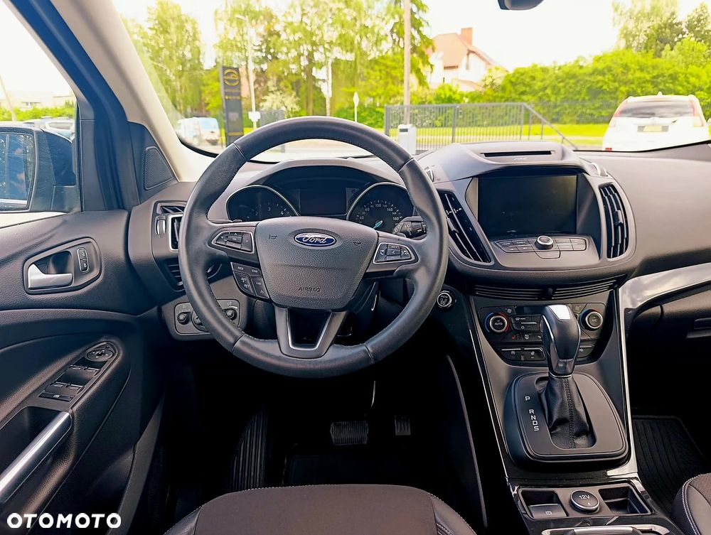 Ford Kuga 2.0 TDCi 2x4 Titanium - 18