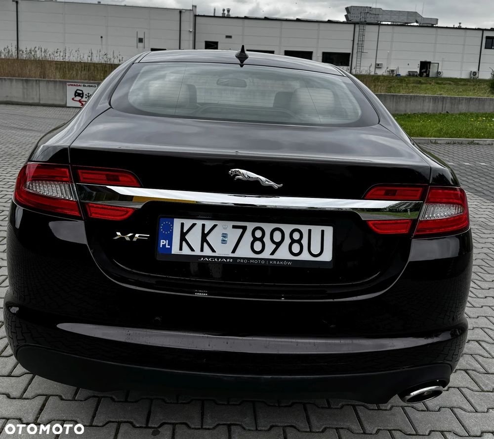 Jaguar XF 2.2 D Premium Luxury - 15