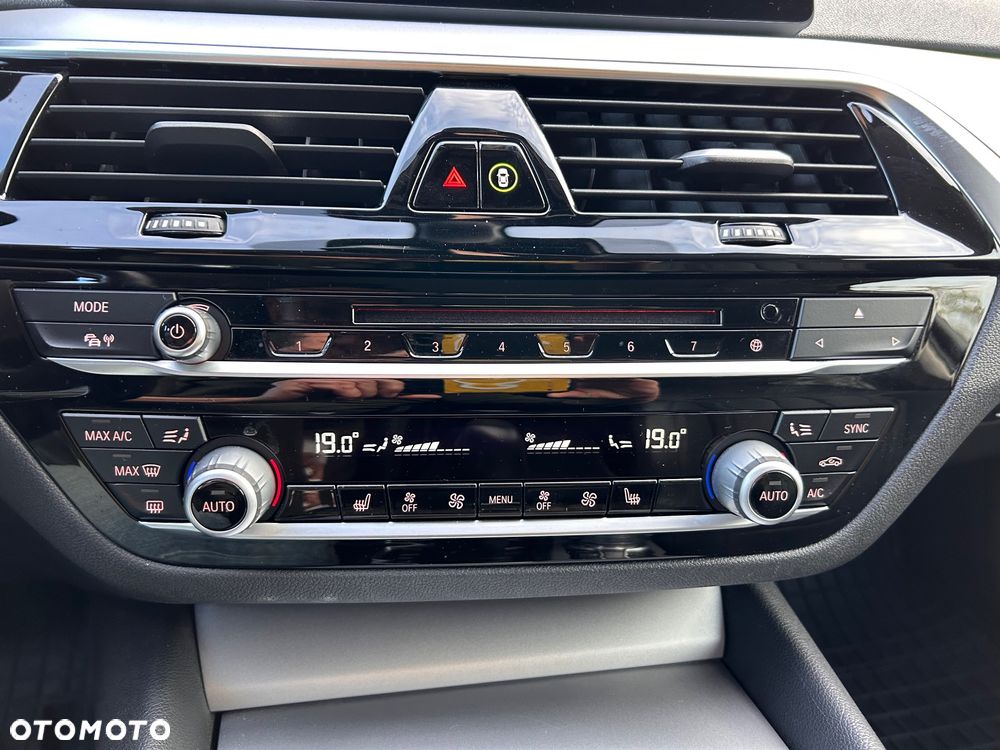 BMW Seria 5 520d xDrive Business Edition sport - 10