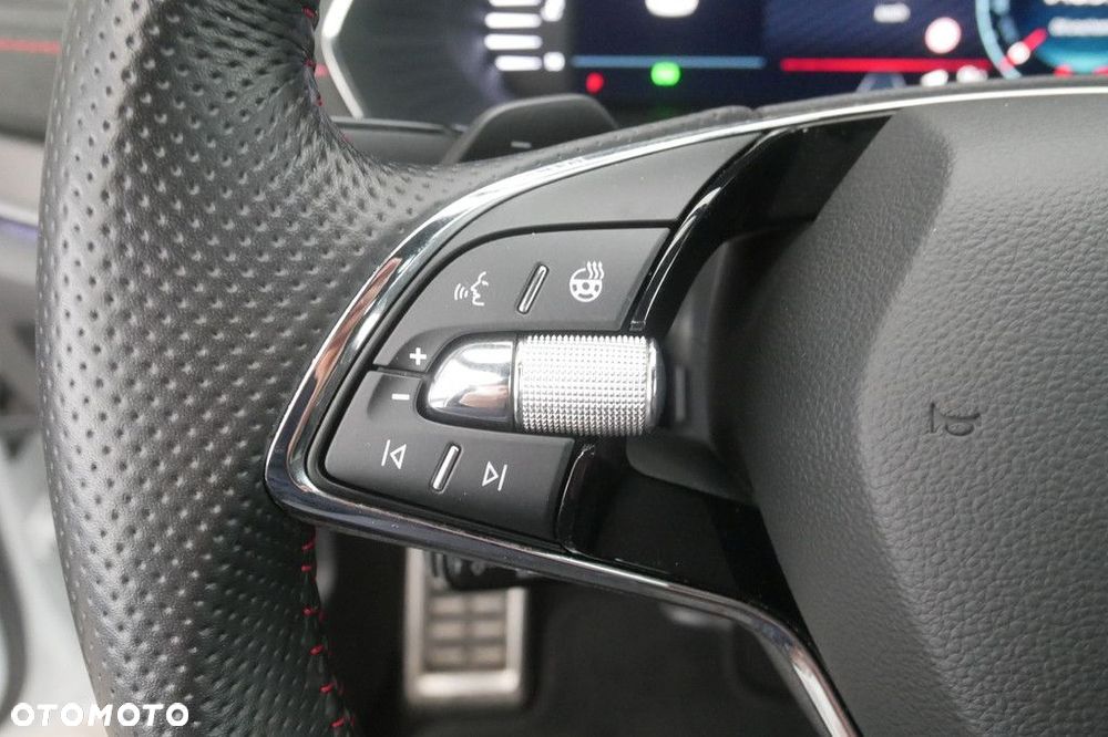 Skoda Octavia 2.0 TSI RS DSG - 27