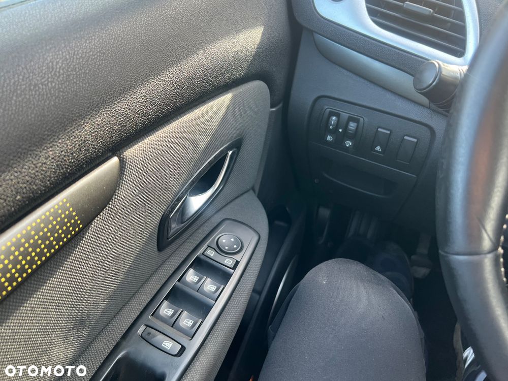 Renault Scenic 1.9 dCi Confort Expression - 10