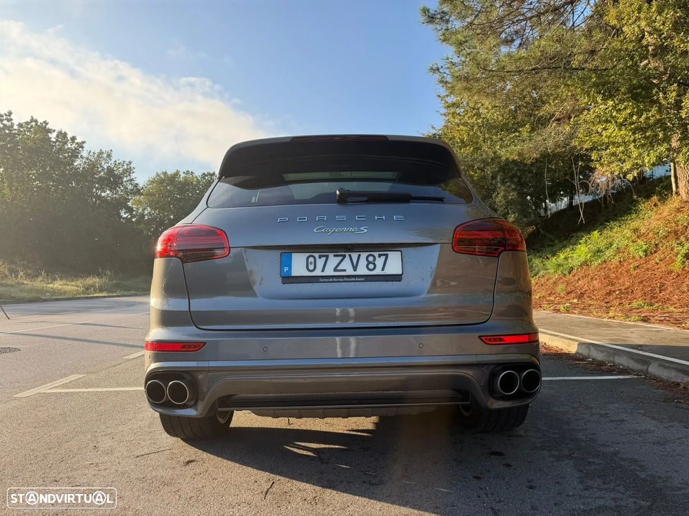 Porsche Cayenne S - 40
