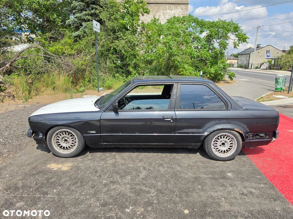 BMW Seria 3 325i - 4