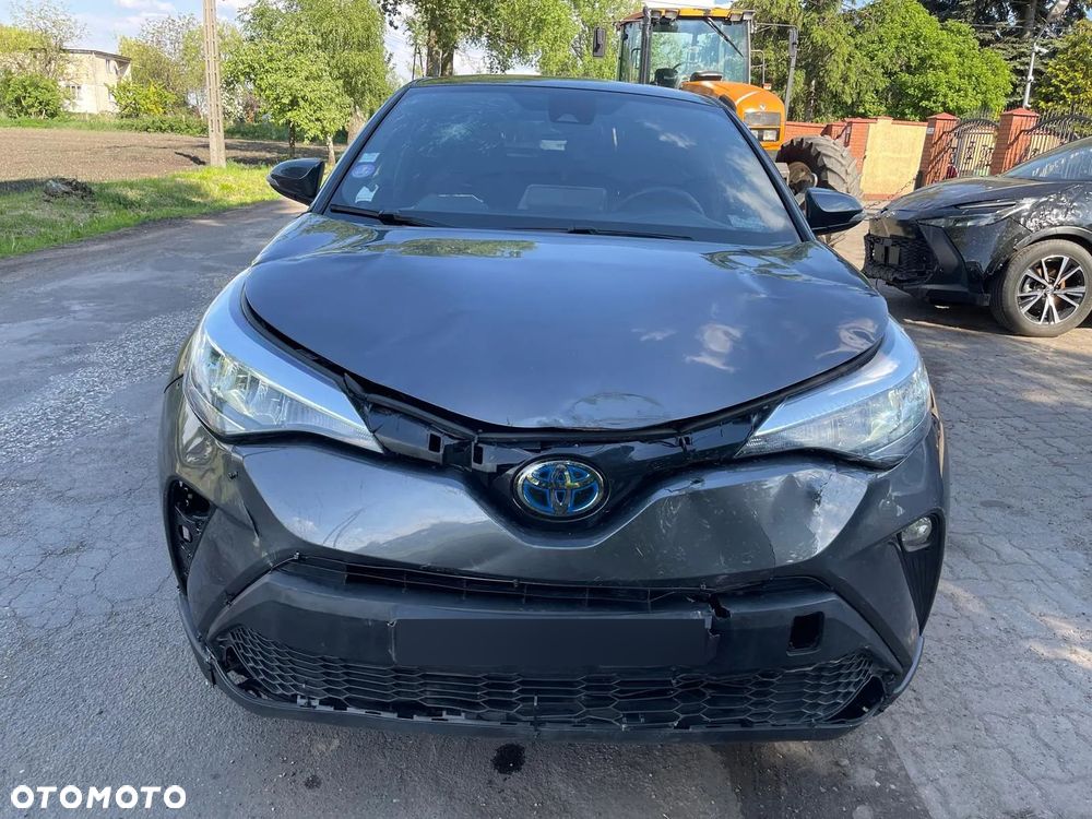 Toyota C-HR 1.8 Hybrid Neon Lime powered by JBL - 29