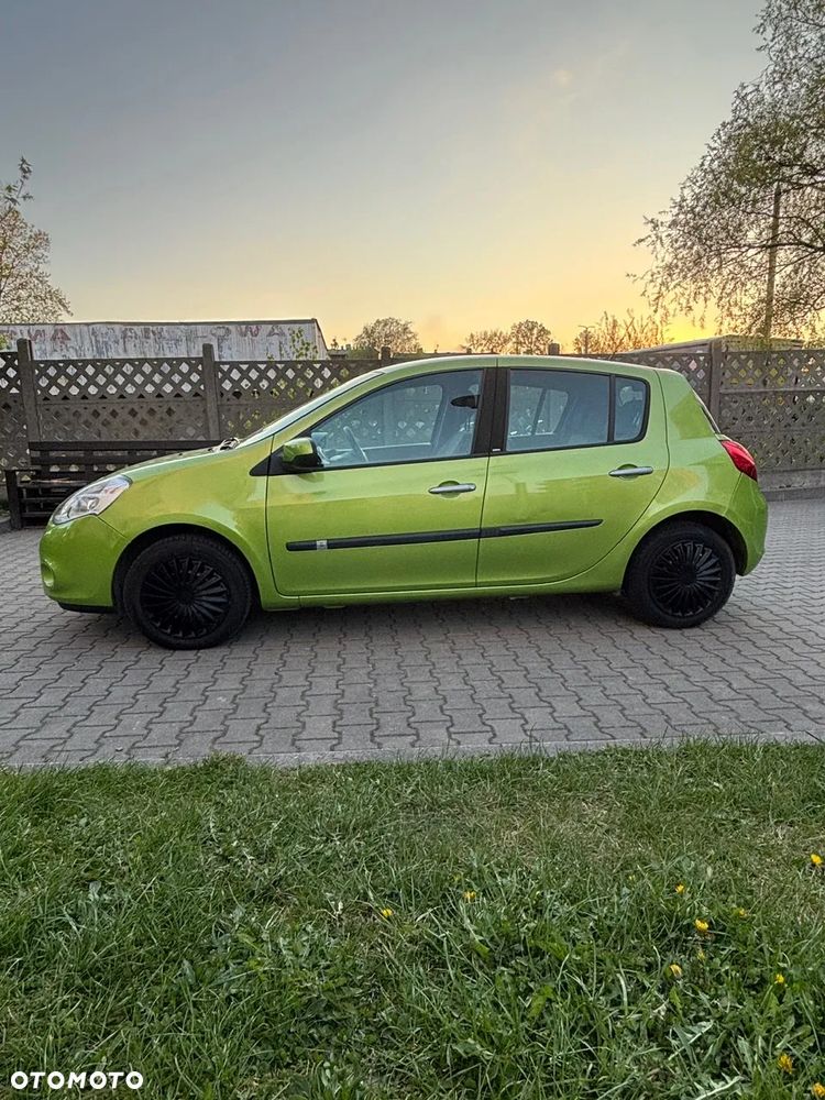 Renault Clio 1.2 16V Alize - 3