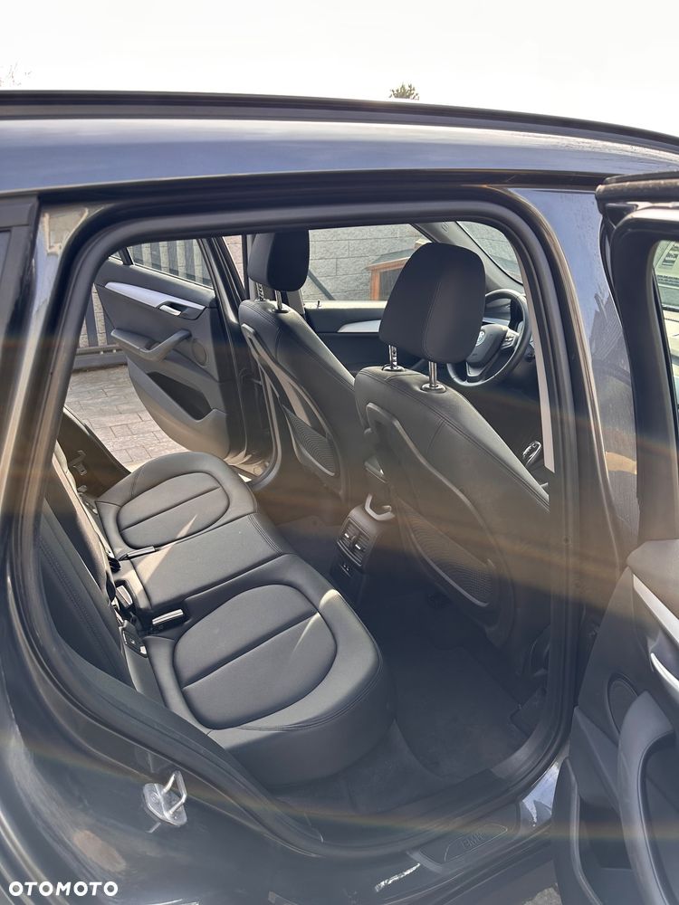 BMW X1 sDrive18i - 14