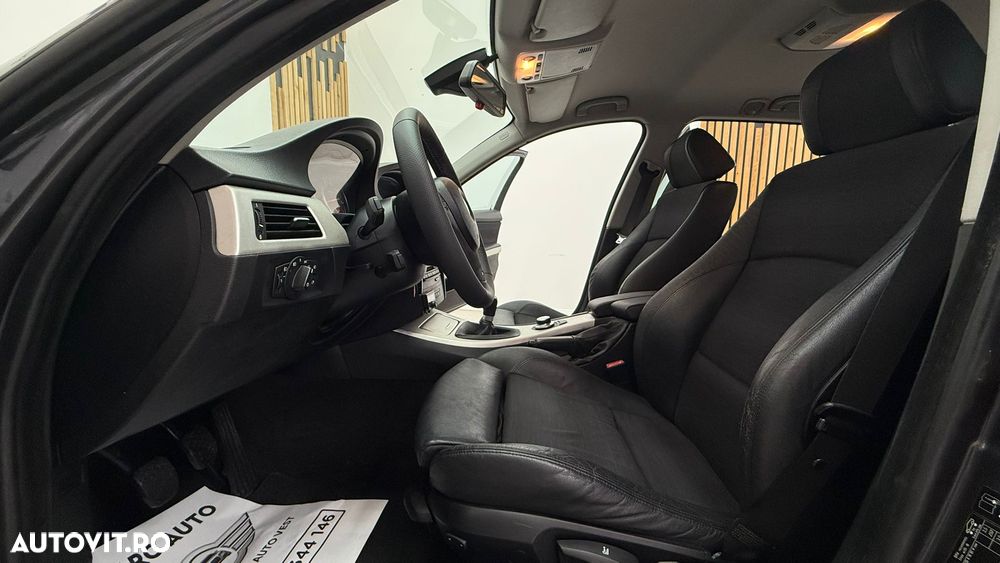 BMW Seria 3 318i Edition Sport - 14