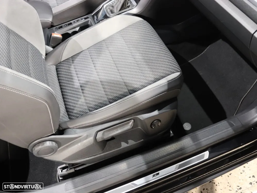 VW T-Roc Cabrio 1.5 TSI R-Line DSG - 16
