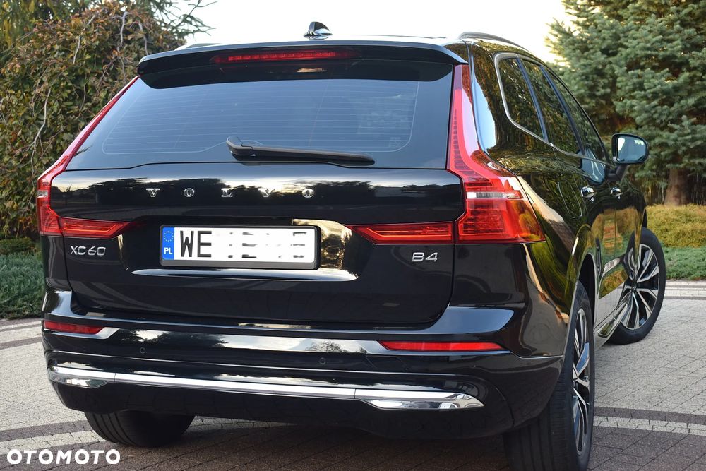 Volvo XC 60 B4 B Plus Bright - 20