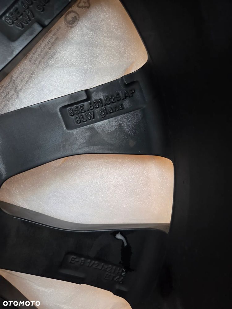 Felga Aluminiowa Audi A6 e-tron RS C9 21 Cali 85E601025AP E- 8,1/2Jx21H2 ET 46 - 16