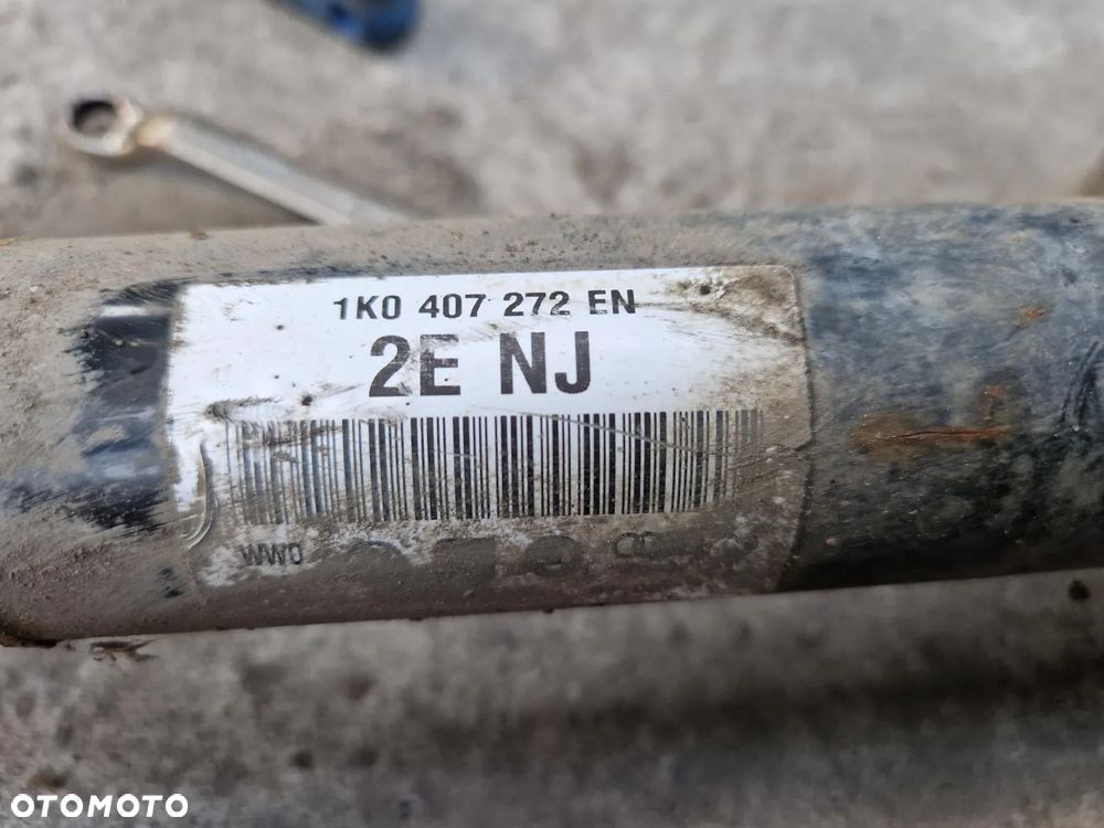 Volkswagen Passat B6 półoś prawa 1K0407272EN - 2