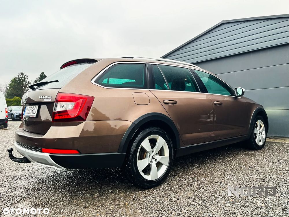 Skoda Octavia Scout 2.0 TDI 4x4 DSG - 10