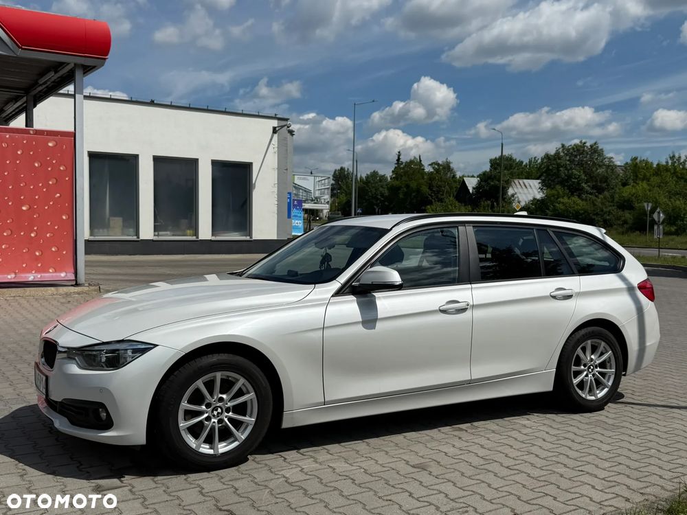 BMW Seria 3 318d M Sport Shadow - 4