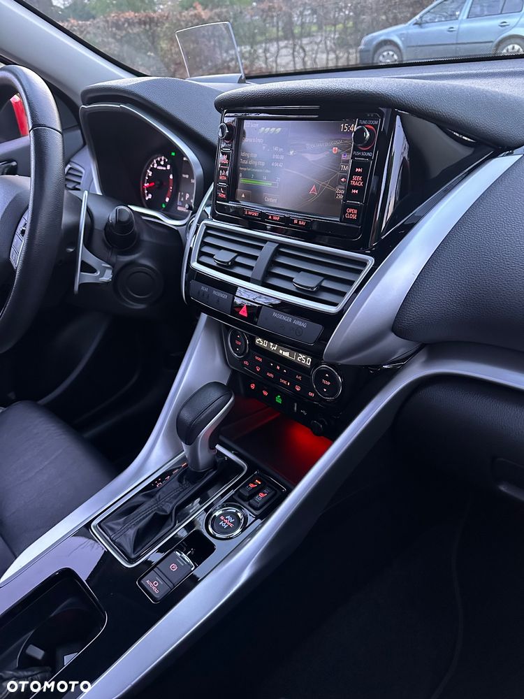 Mitsubishi Eclipse Cross - 33