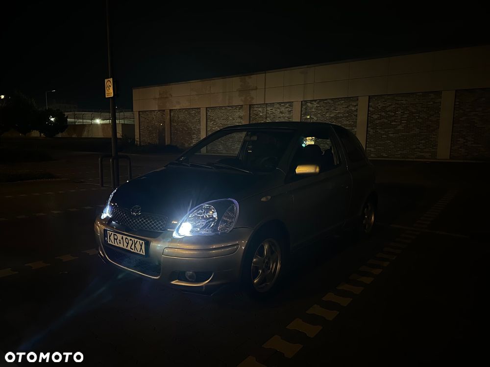 Toyota Yaris - 28
