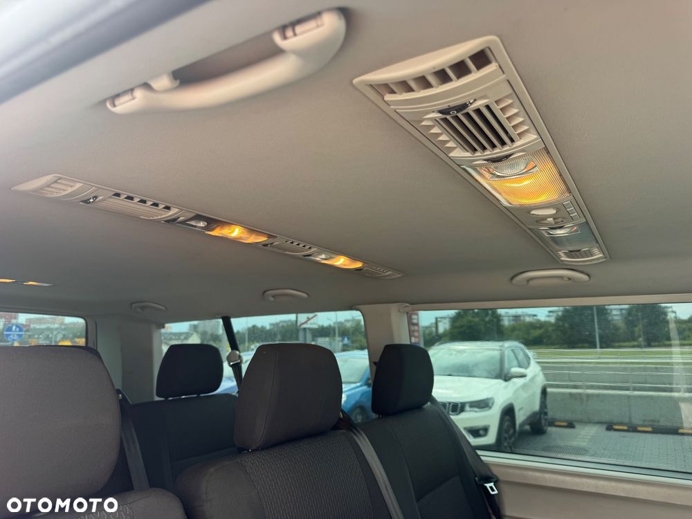 Volkswagen Caravelle 2.0 TDI L2 Comfortline - 11