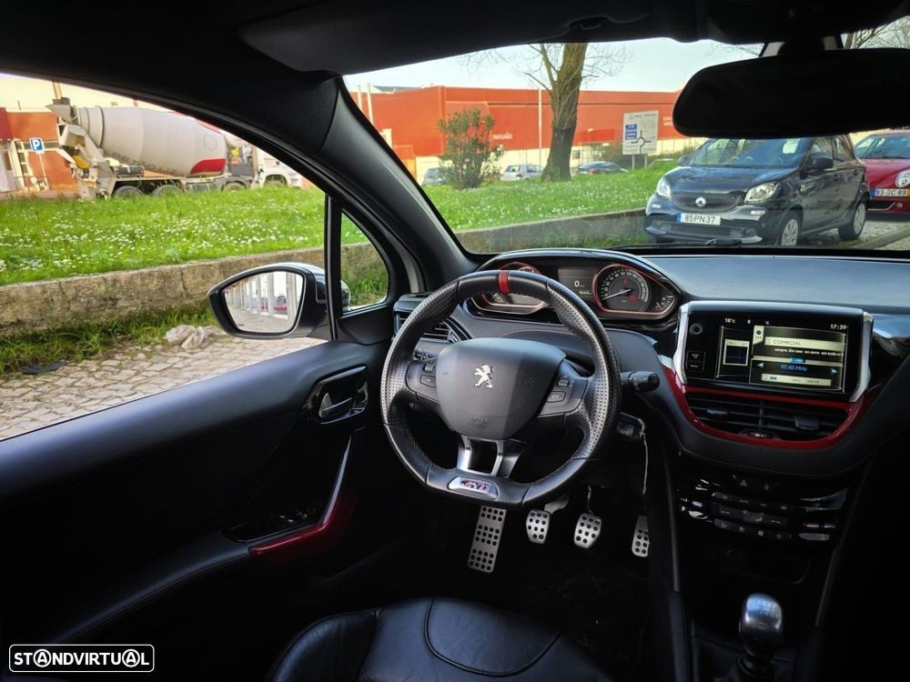 Peugeot 208 1.6 THP GTi - 21