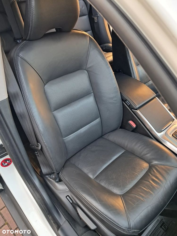 Volvo XC 70 2.4D Momentum - 15
