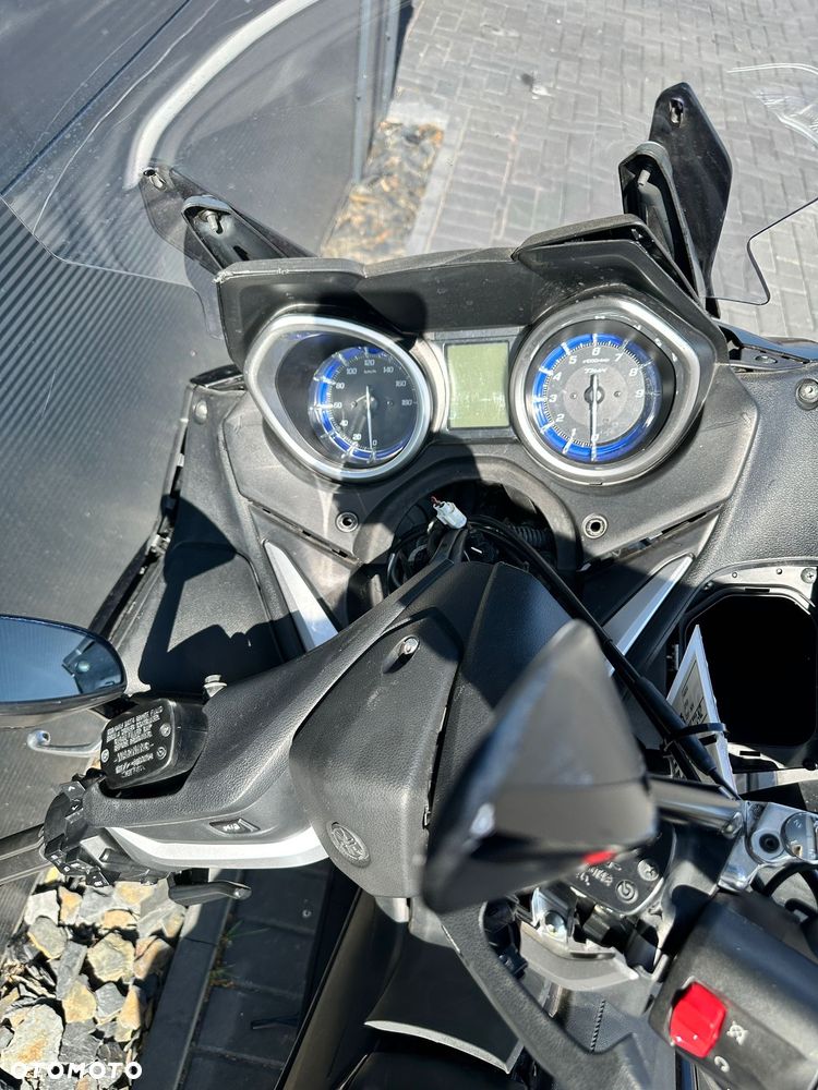 Yamaha Tmax - 7