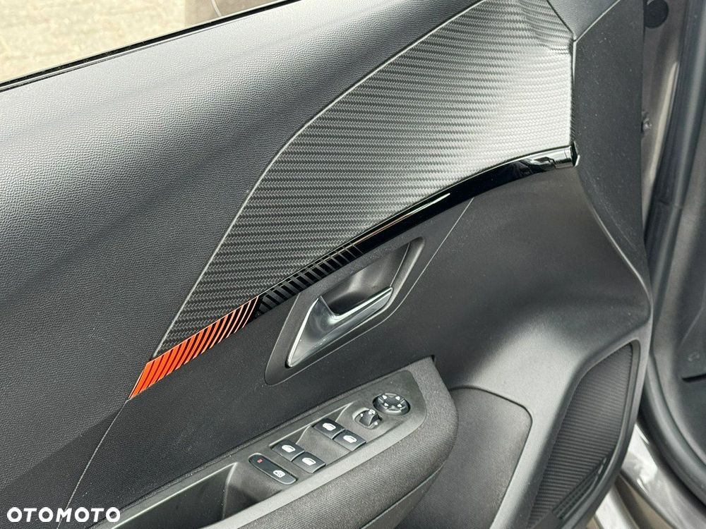 Peugeot 208 PureTech 100 Style - 17