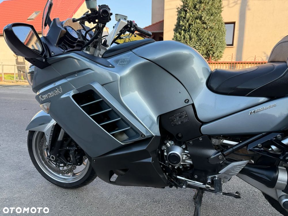 Kawasaki GTR - 13