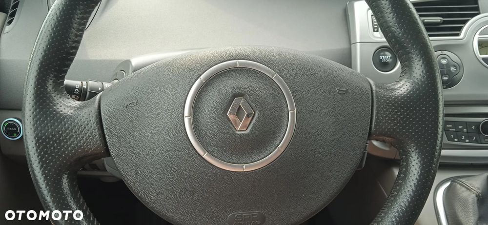 Renault Scenic 1.6 16V 110 Dynamique - 15